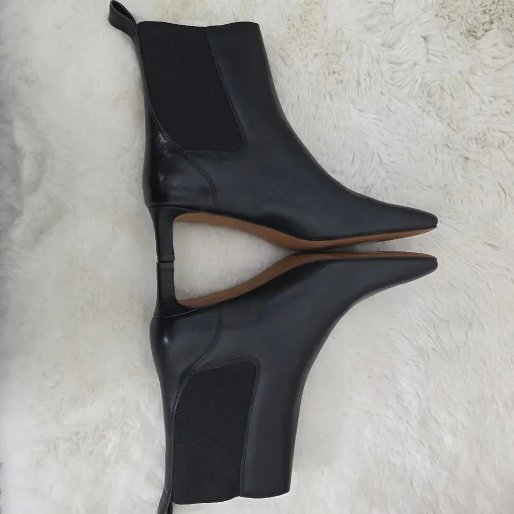 Madewell The Dimes Black Leather Chelsea Boot Kitten Heel Ankle Bootie 7.5 NEW